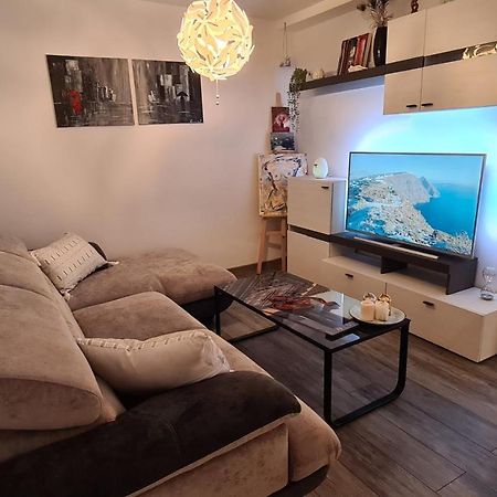 Apartman Kokola มาลีโลชินจ์ ภายนอก รูปภาพ