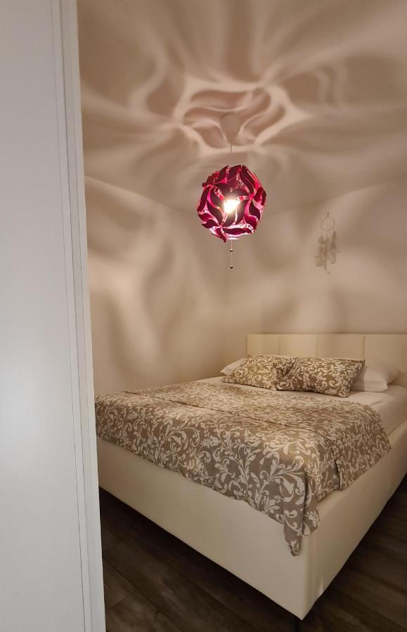 Apartman Kokola มาลีโลชินจ์ ภายนอก รูปภาพ