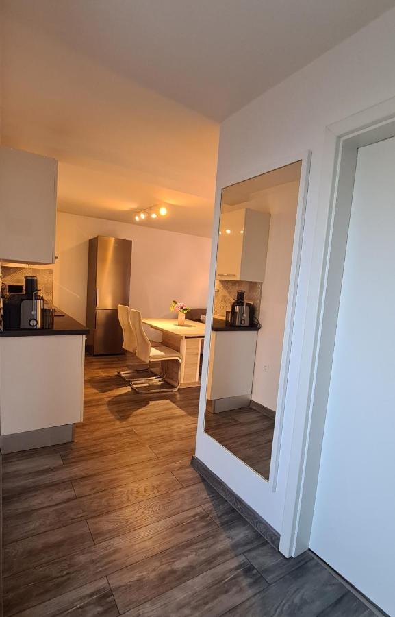 Apartman Kokola มาลีโลชินจ์ ภายนอก รูปภาพ